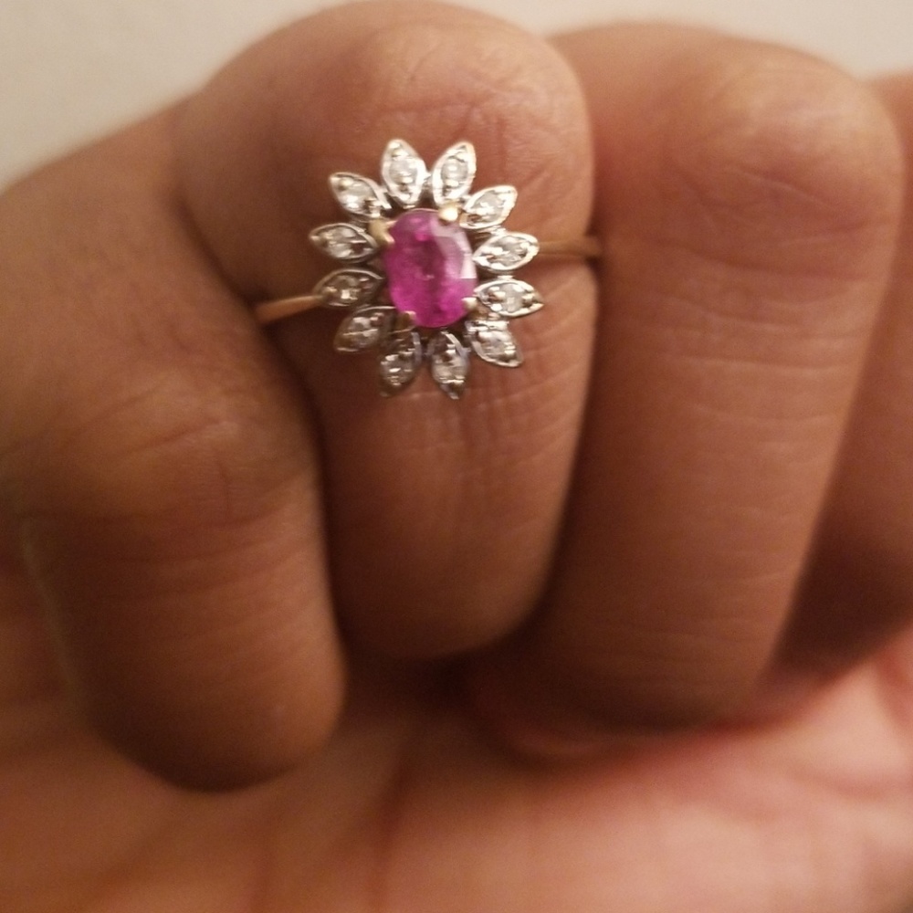 10k halo floral leaf with Ruby gold ring
